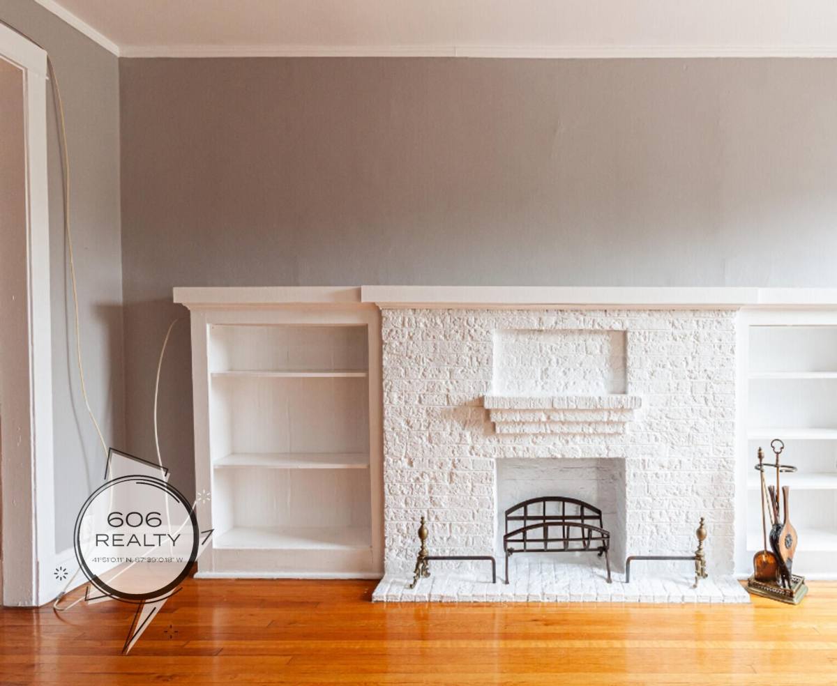 Apartment for rent at 1644 W Summerdale Ave, Chicago, IL 60640