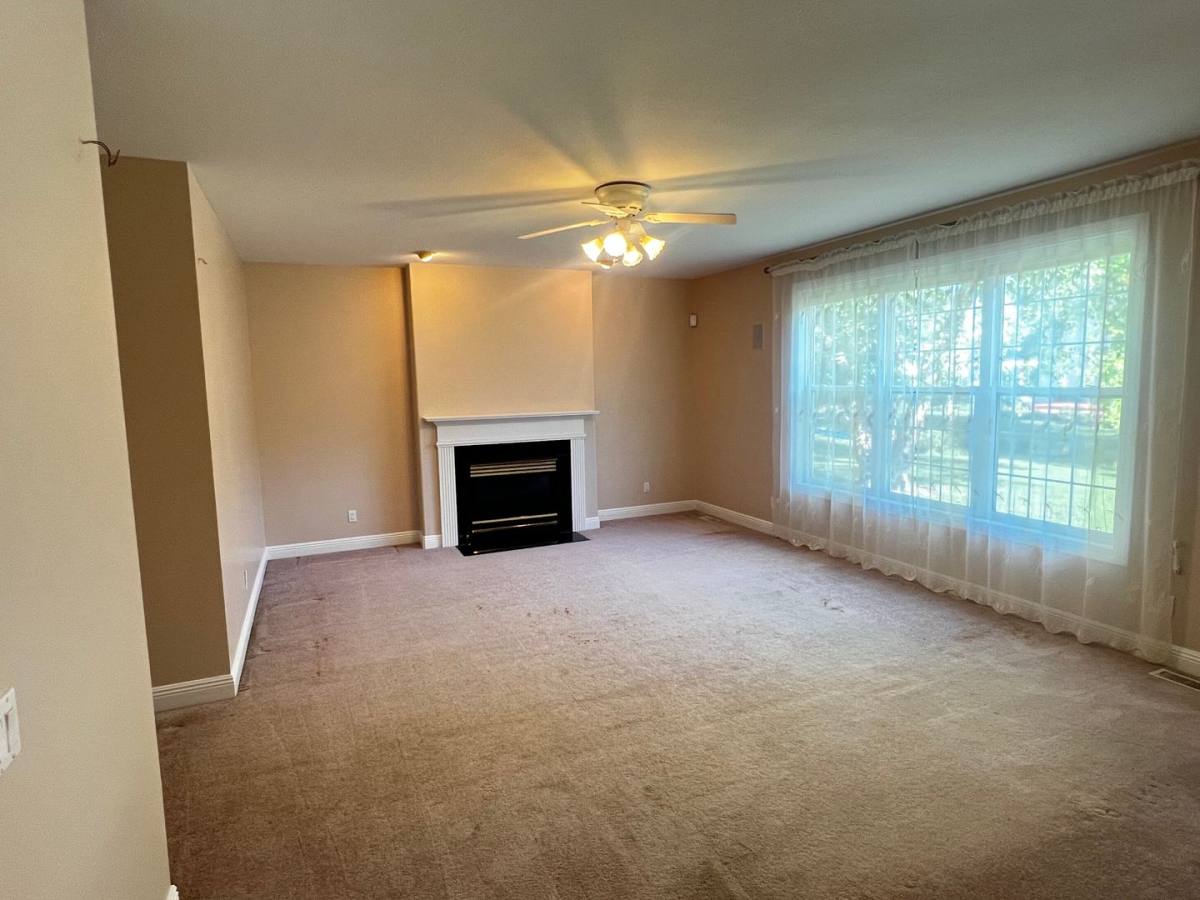 House for rent at 2708 Bayhill Dr, Champaign, IL 61822