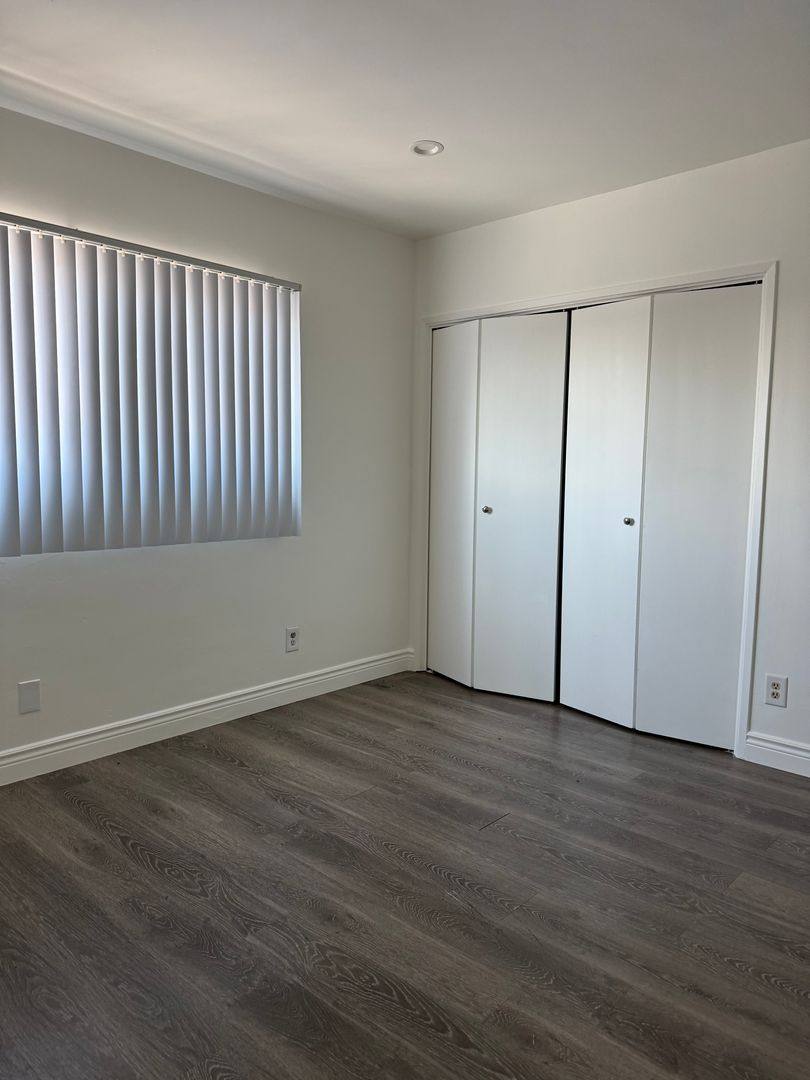 Apartment for rent at 1435 S Mansfield Ave, Los Angeles, CA 90019