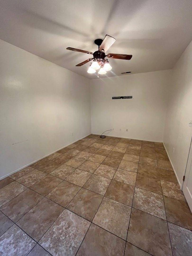 House for rent at 11515 Presidential Rd, Bakersfield, CA 93312