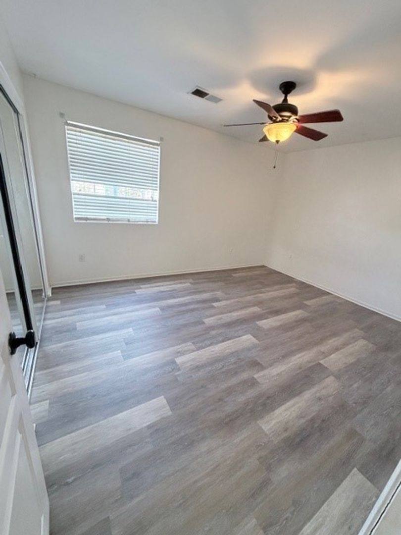 House for rent at 11515 Presidential Rd, Bakersfield, CA 93312