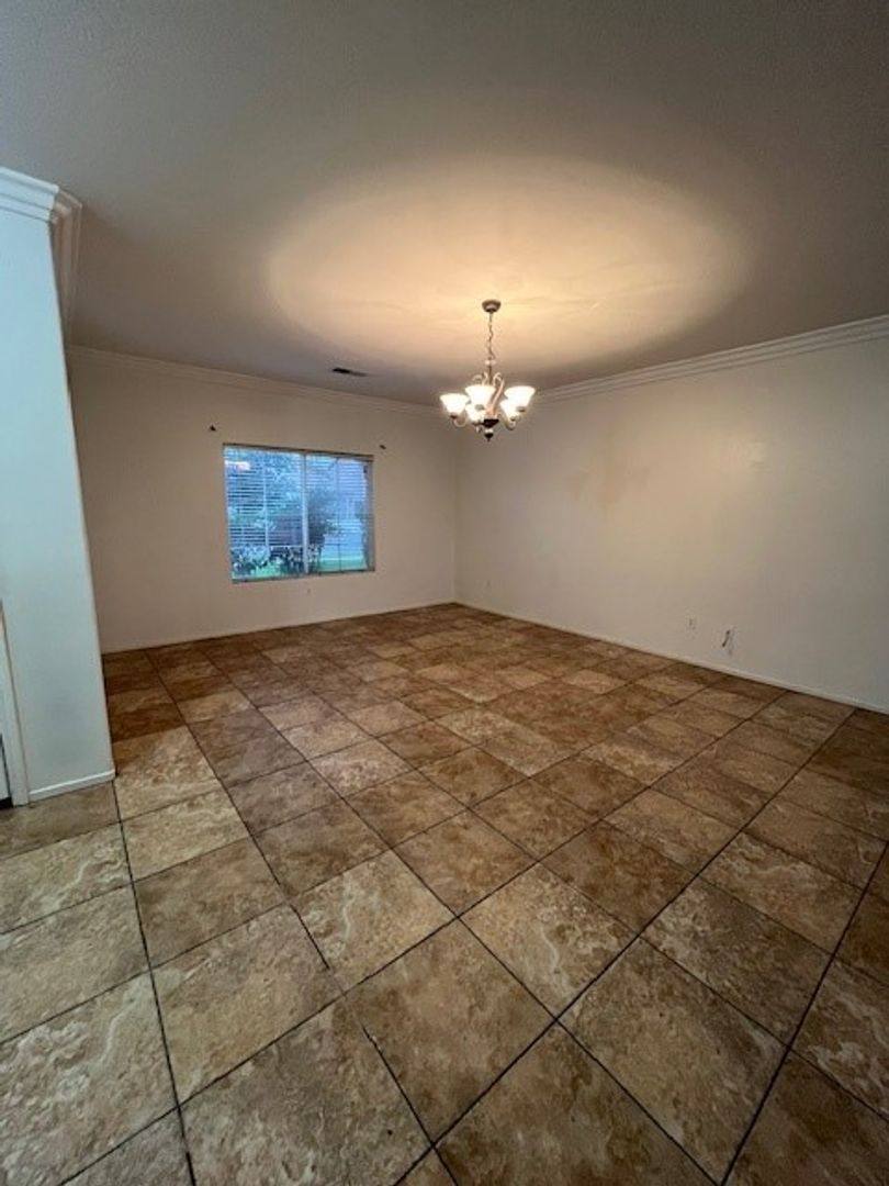 House for rent at 11515 Presidential Rd, Bakersfield, CA 93312