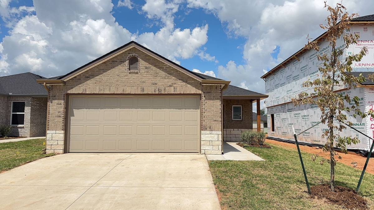 House for rent at 3605 Maggie Rd, Mustang, OK 73064