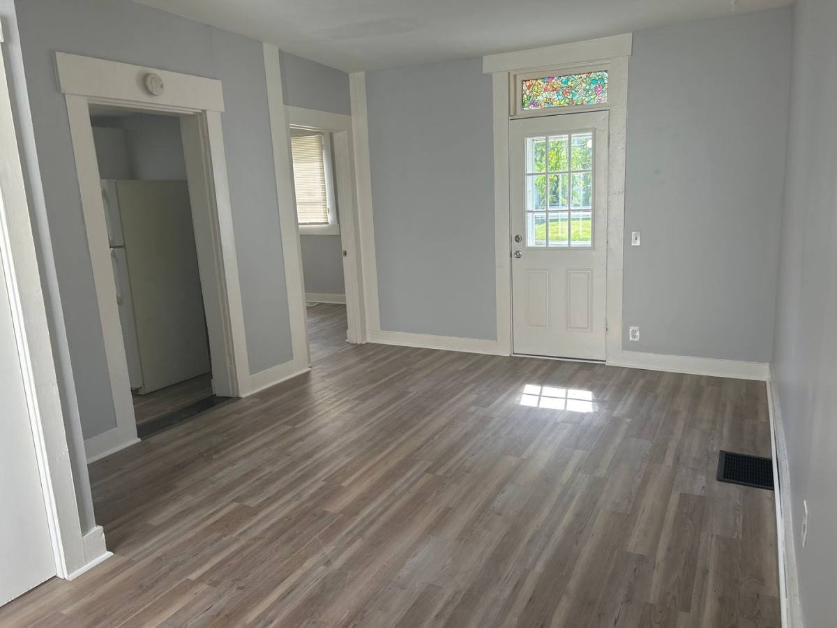 Apartment for rent at 215 W Pike St, Crawfordsville, IN 47933
