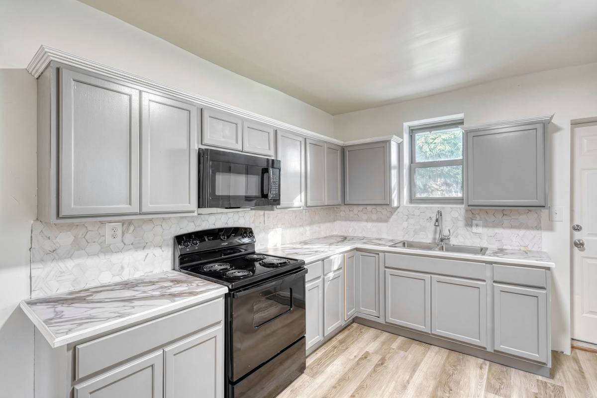 House for rent at 21 N Summit St, Harrisburg, PA 17103