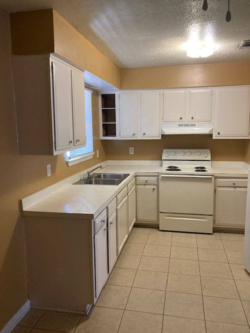 House for rent at 2606 W David Dr, Gulfport, MS 39503