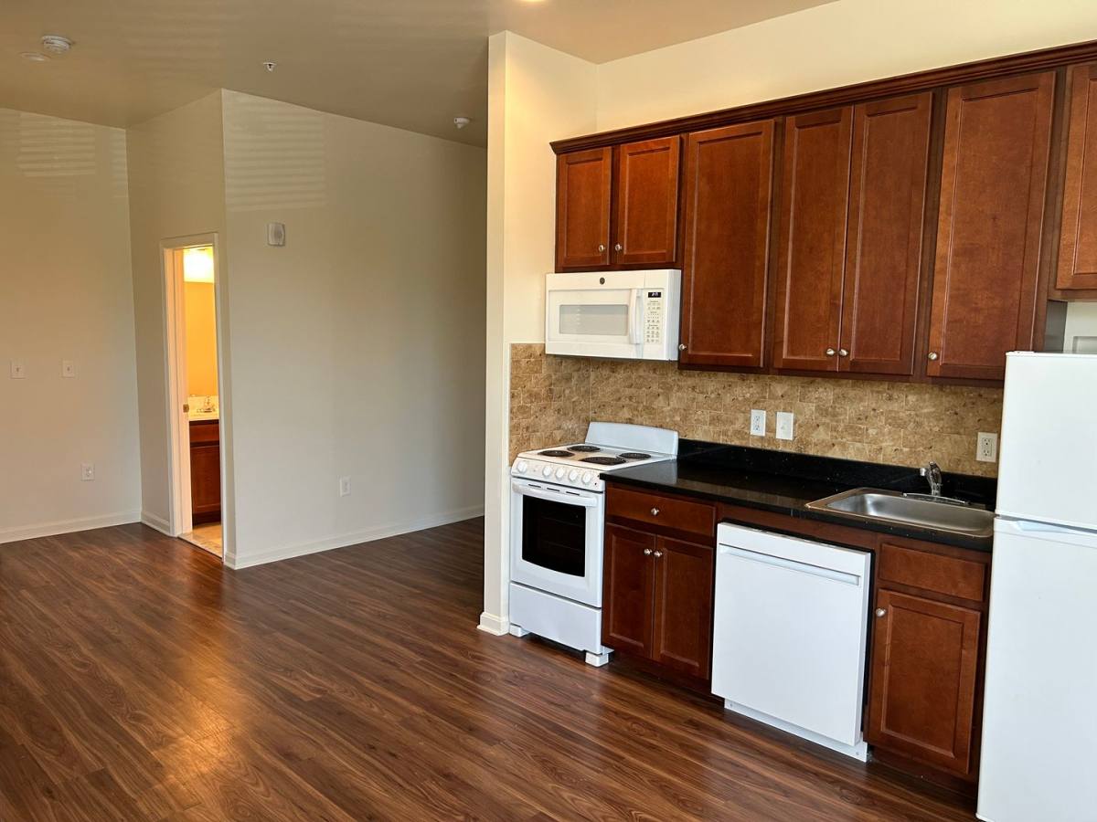 Apartment for rent at 1601 6th St NW, Washington, DC 20001