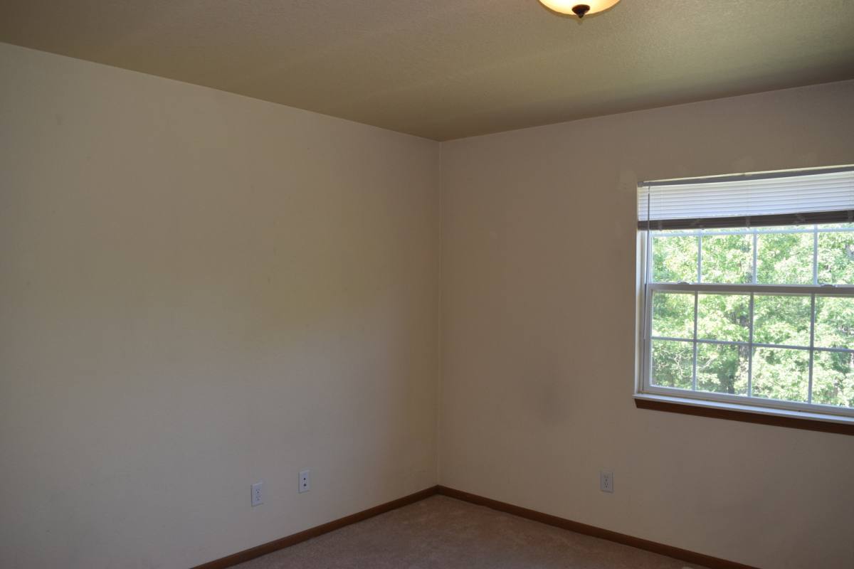 House for rent at 22545 B Hollow Oak, Saint Robert, MO 65584