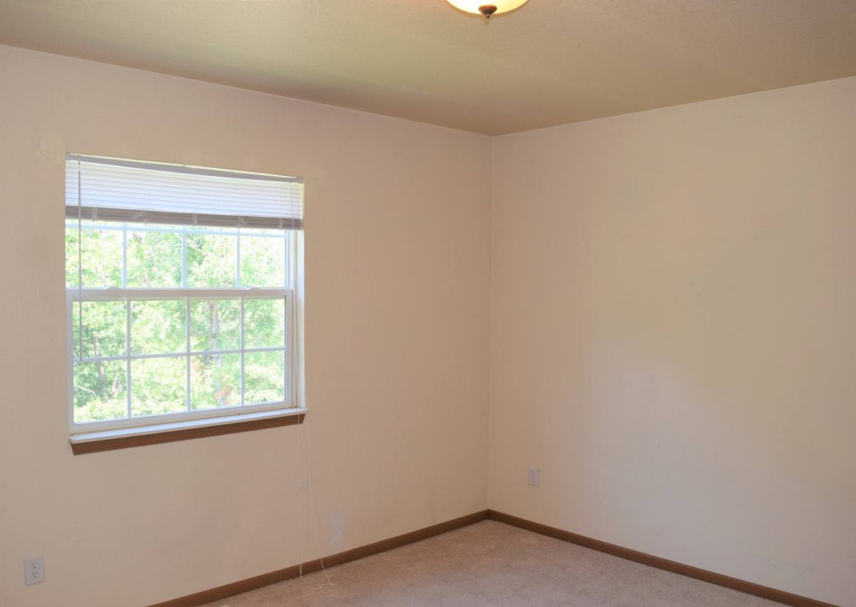 House for rent at 22545 B Hollow Oak, Saint Robert, MO 65584