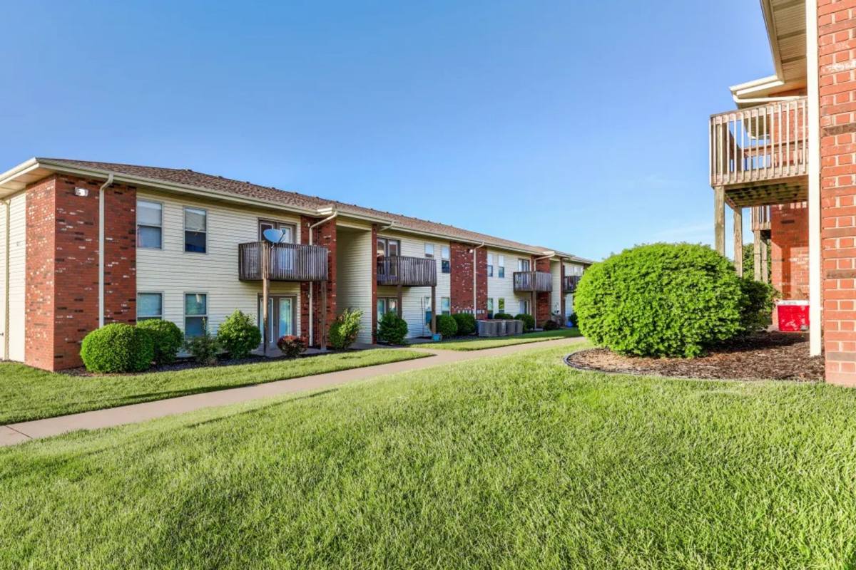 Apartment for rent at 5513 N 12th St, Ozark, MO 65721