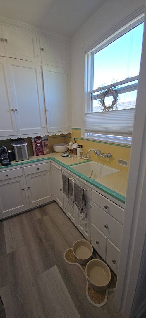 Apartment for rent at 1440 Floribunda Ave, Burlingame, CA 94010