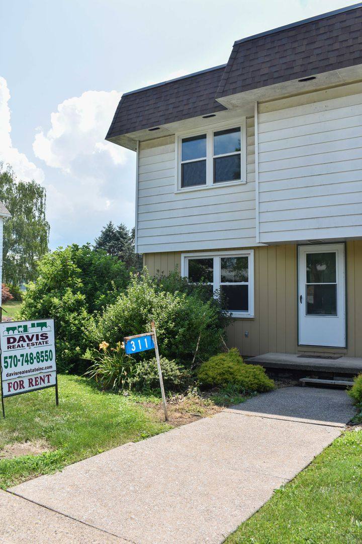 Apartment for rent at 311 Central Ave, Avis, PA 17721
