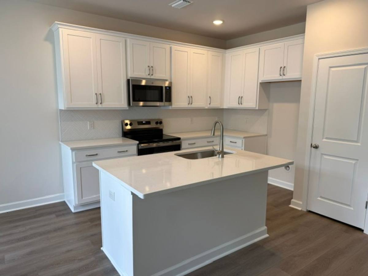 Townhouse for rent at 463 Martins Creek Blvd, Summerville, SC 29485