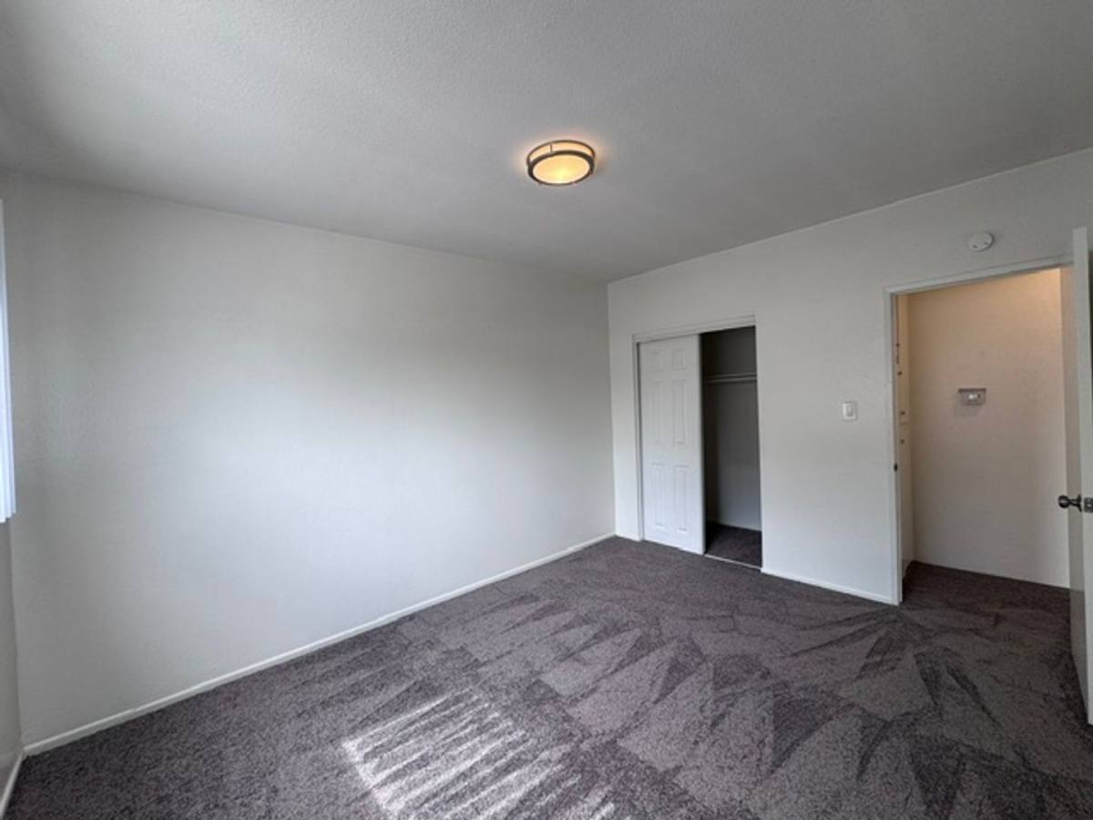 Apartment for rent at 1128 E 12th St, Long Beach, CA 90813