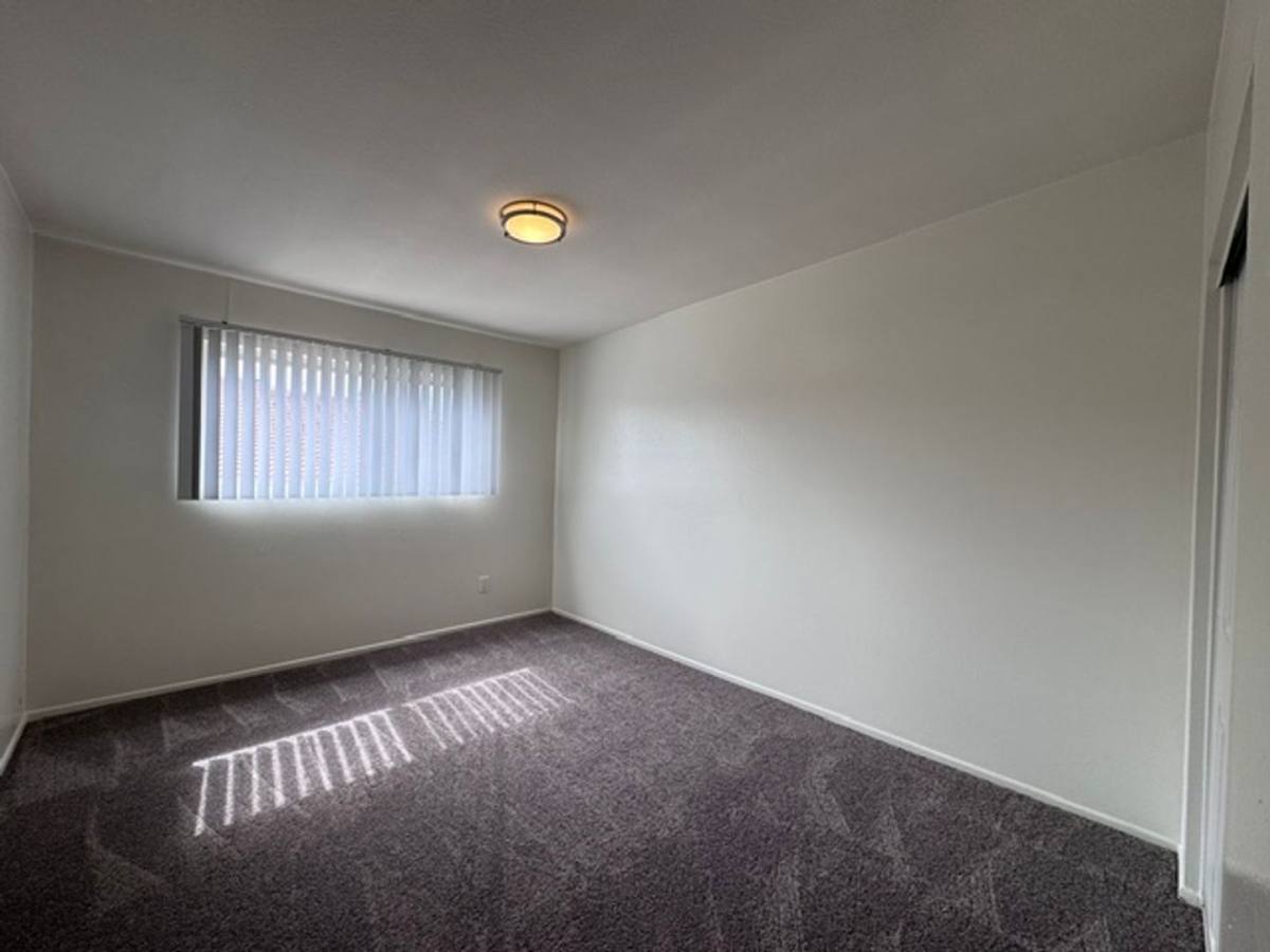 Apartment for rent at 1128 E 12th St, Long Beach, CA 90813