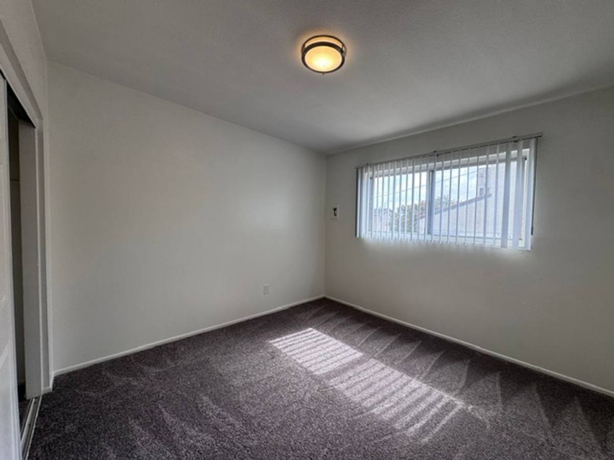 Apartment for rent at 1128 E 12th St, Long Beach, CA 90813