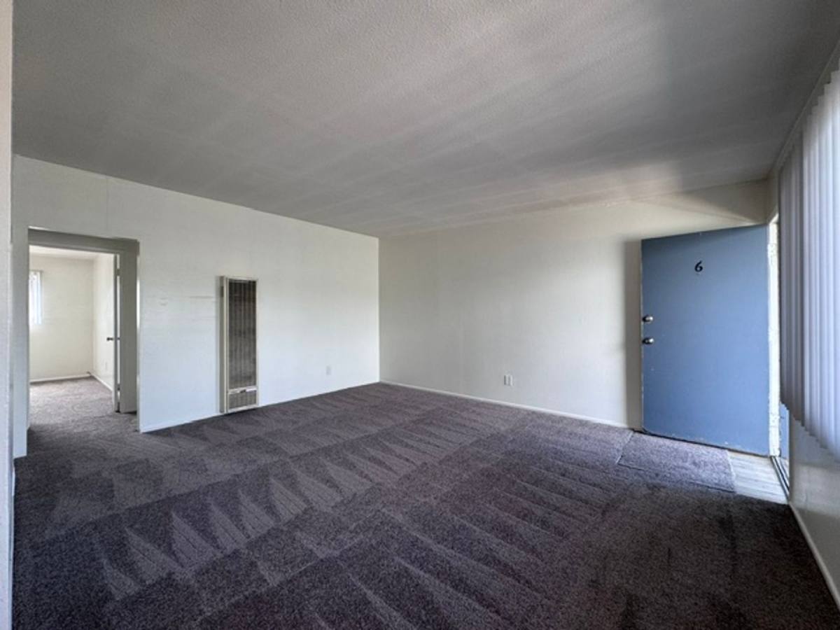 Apartment for rent at 1128 E 12th St, Long Beach, CA 90813