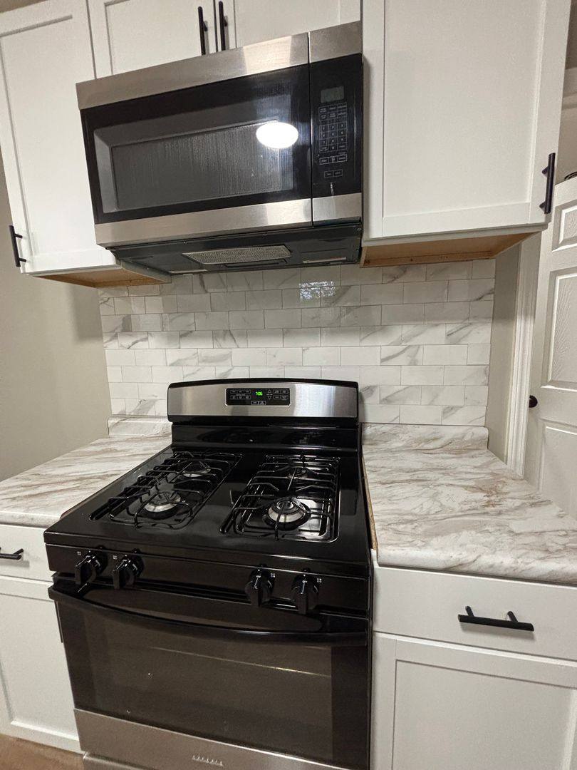 Apartment for rent at 3926 Butternut St, East Chicago, IN 46312