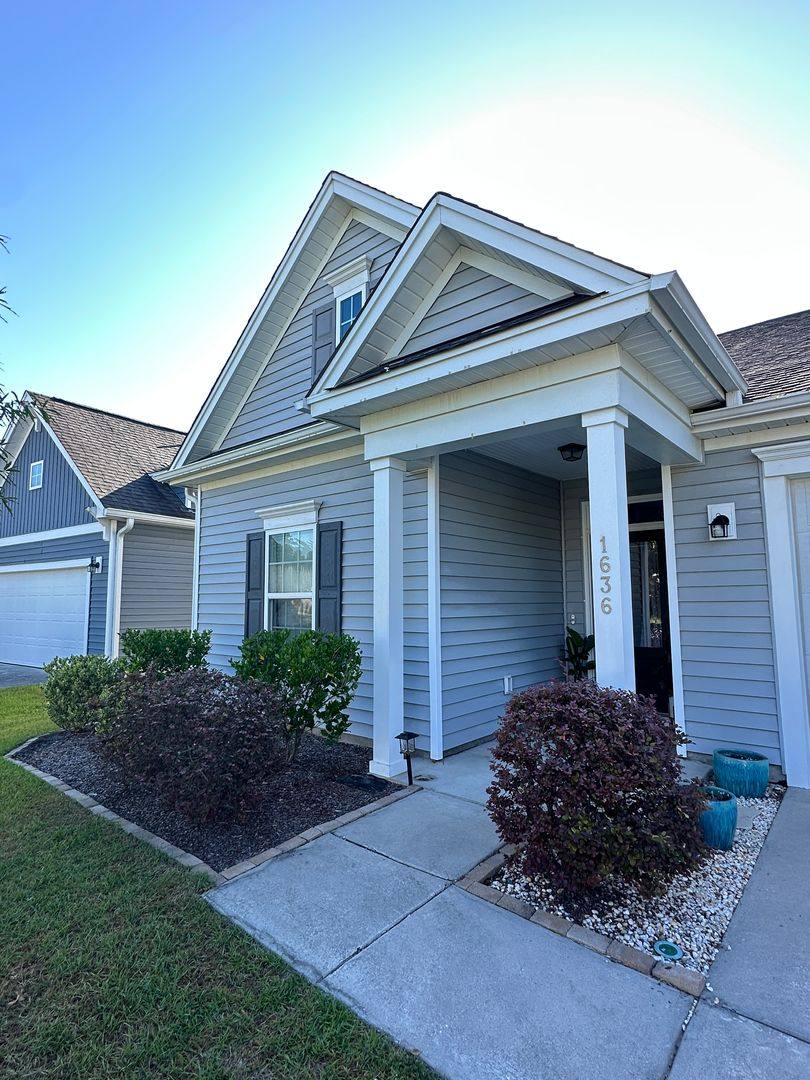 Apartment for rent at 1636 Shady Pine Rd, Charleston, SC 29414