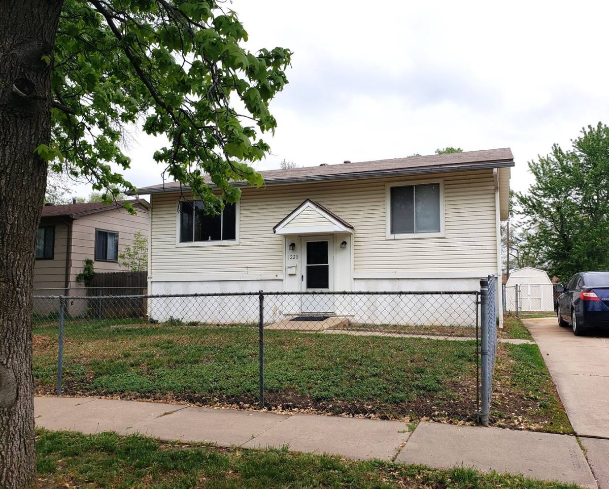Apartment for rent at 1220 W Patterson Ave, Wichita, KS 67217