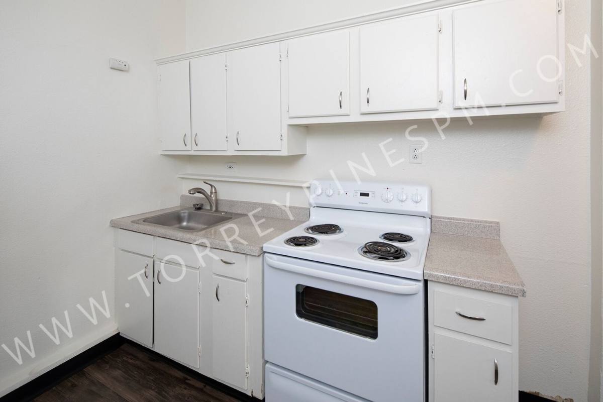 Apartment for rent at 5024-5050 Mission Blvd, San Diego, CA 92109