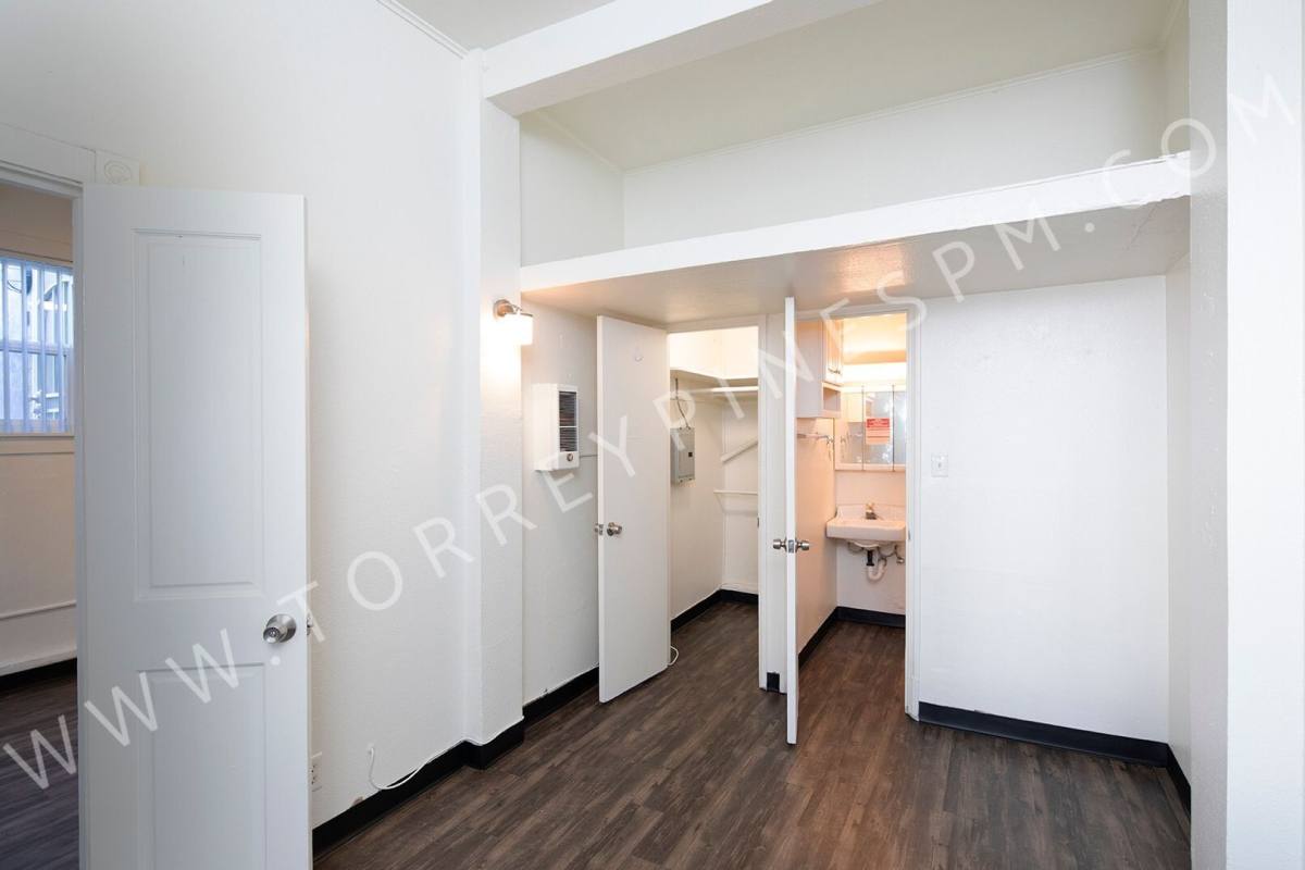 Apartment for rent at 5024-5050 Mission Blvd, San Diego, CA 92109
