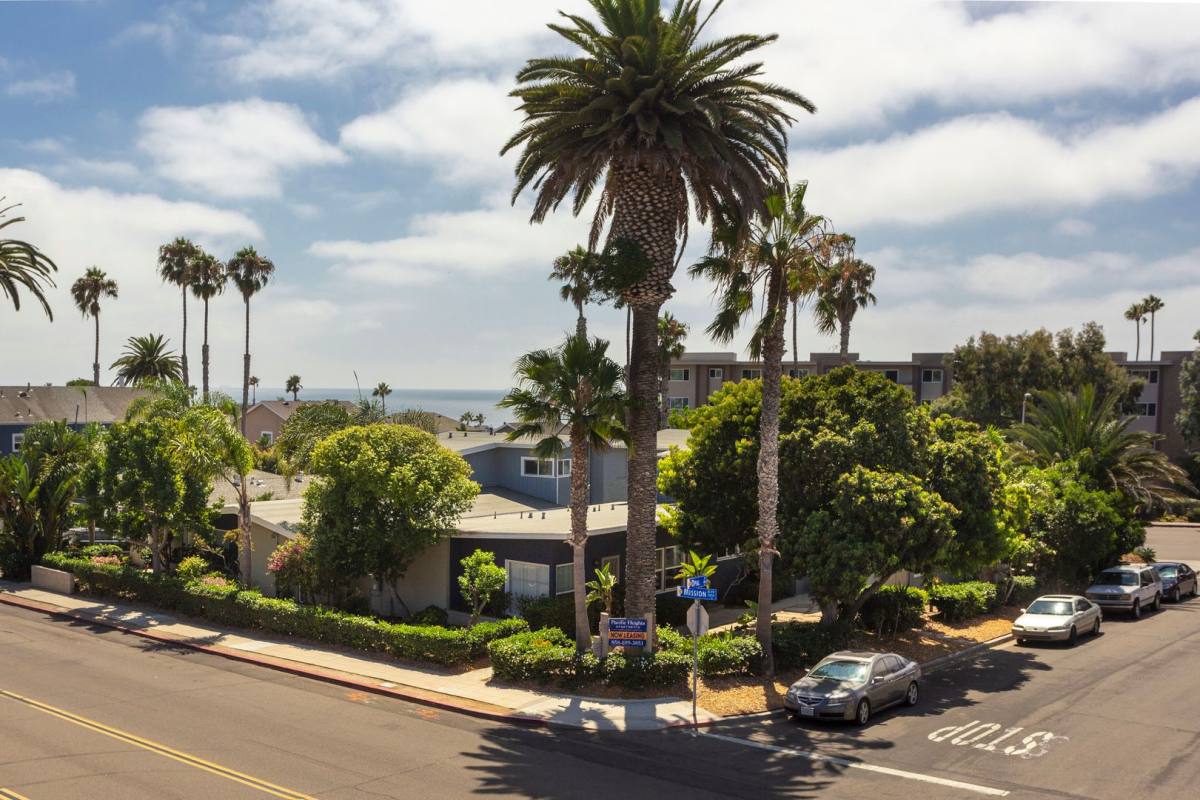 Apartment for rent at 5024-5050 Mission Blvd, San Diego, CA 92109