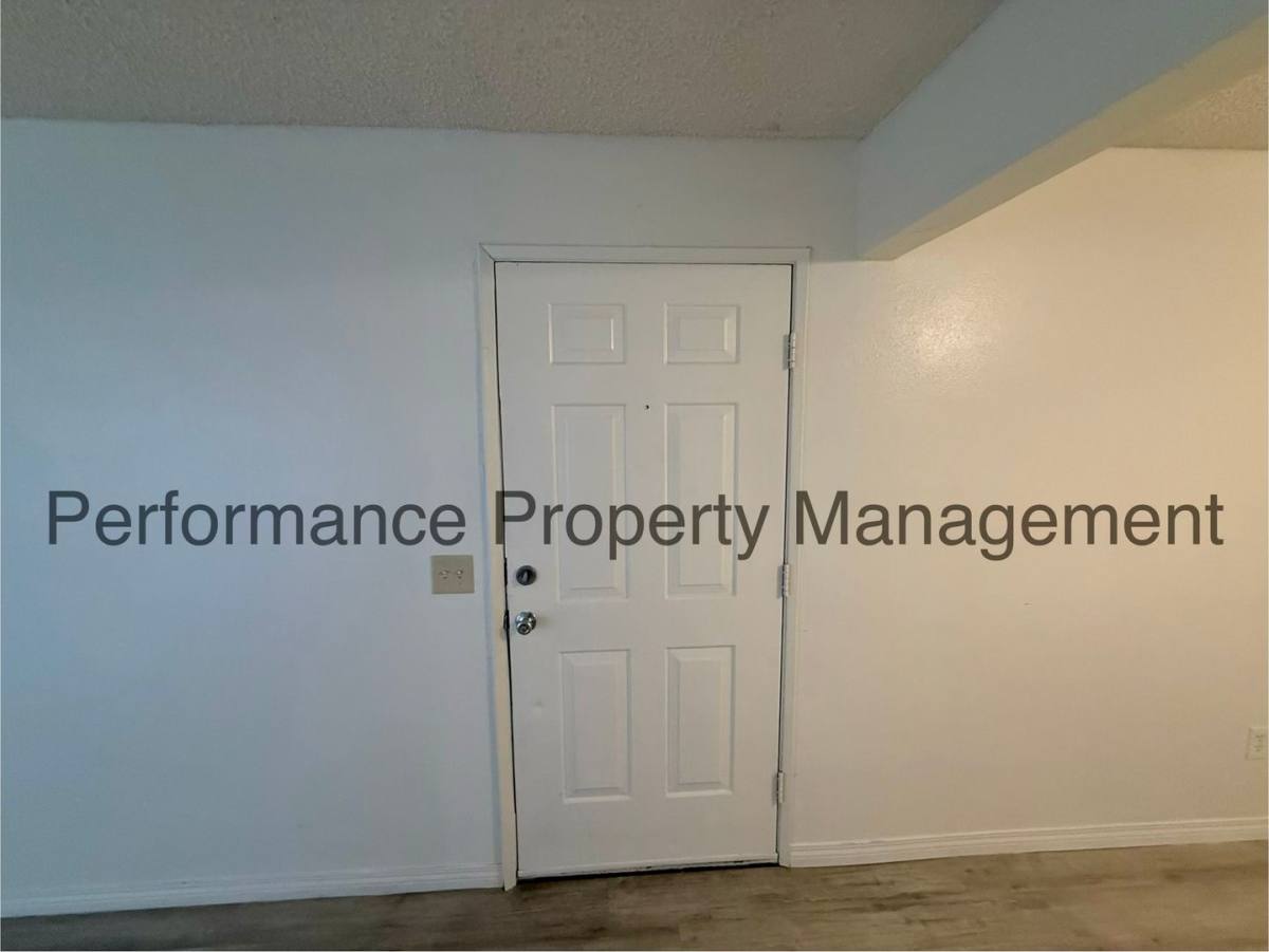 Apartment for rent at 730 James Rd, Bakersfield, CA 93308