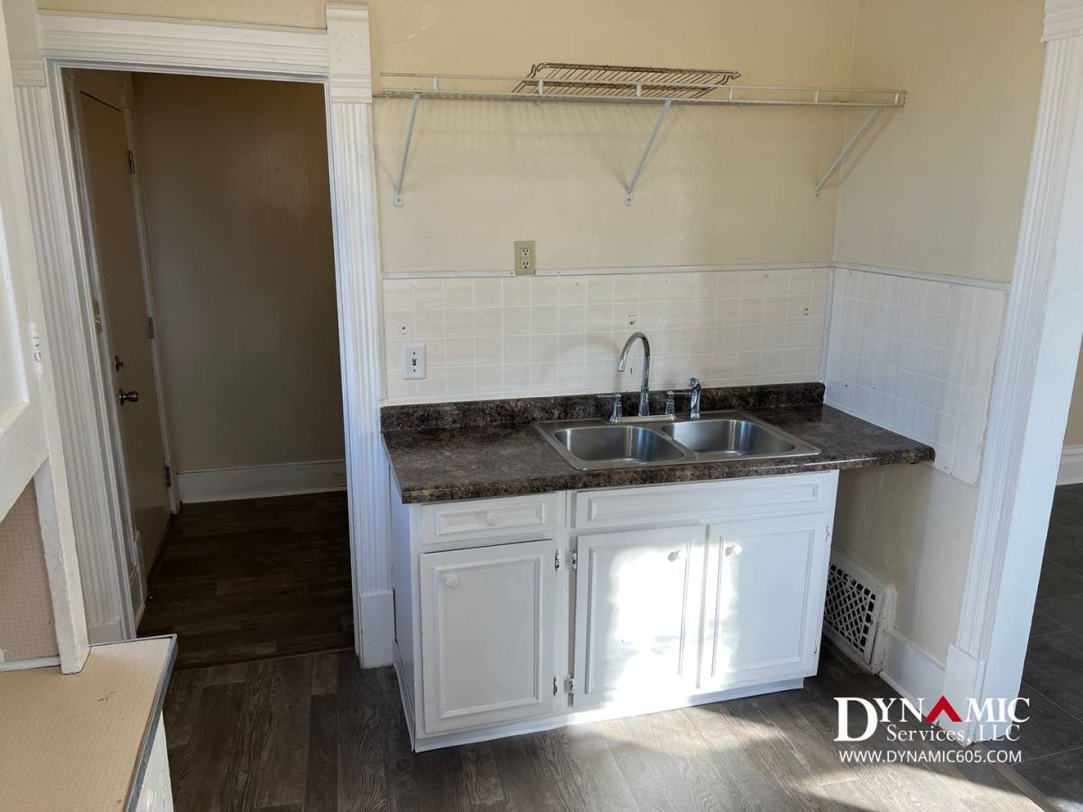 Townhouse for rent at 424 W 12th St, Sioux Falls, SD 57104