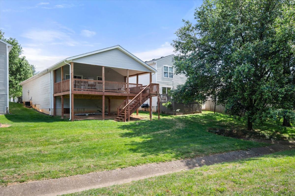 House for rent at 4429 Baygarden Court, Louisville, KY 40245
