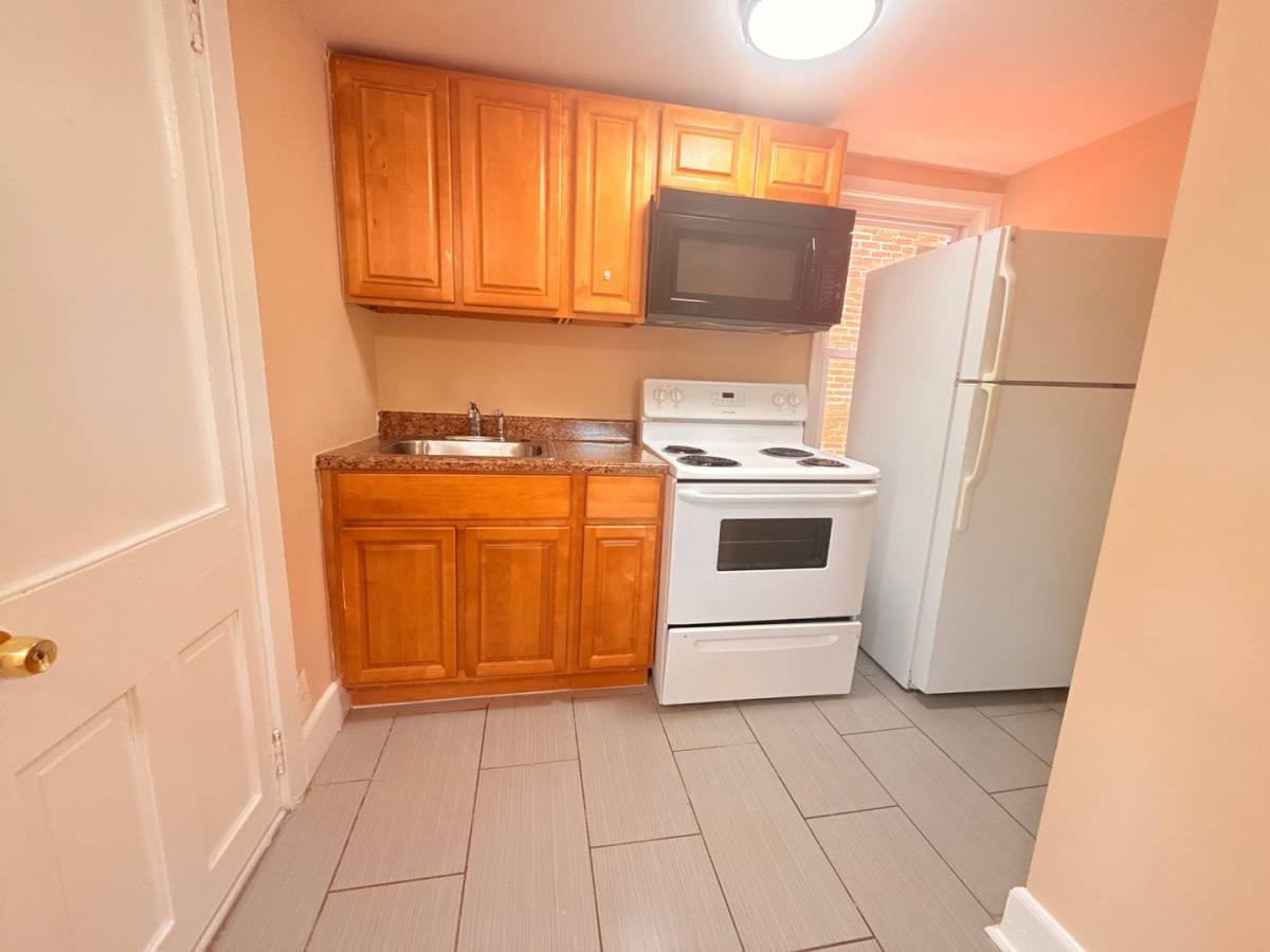 Apartment for rent at 384 E High St, Pottstown, PA 19464