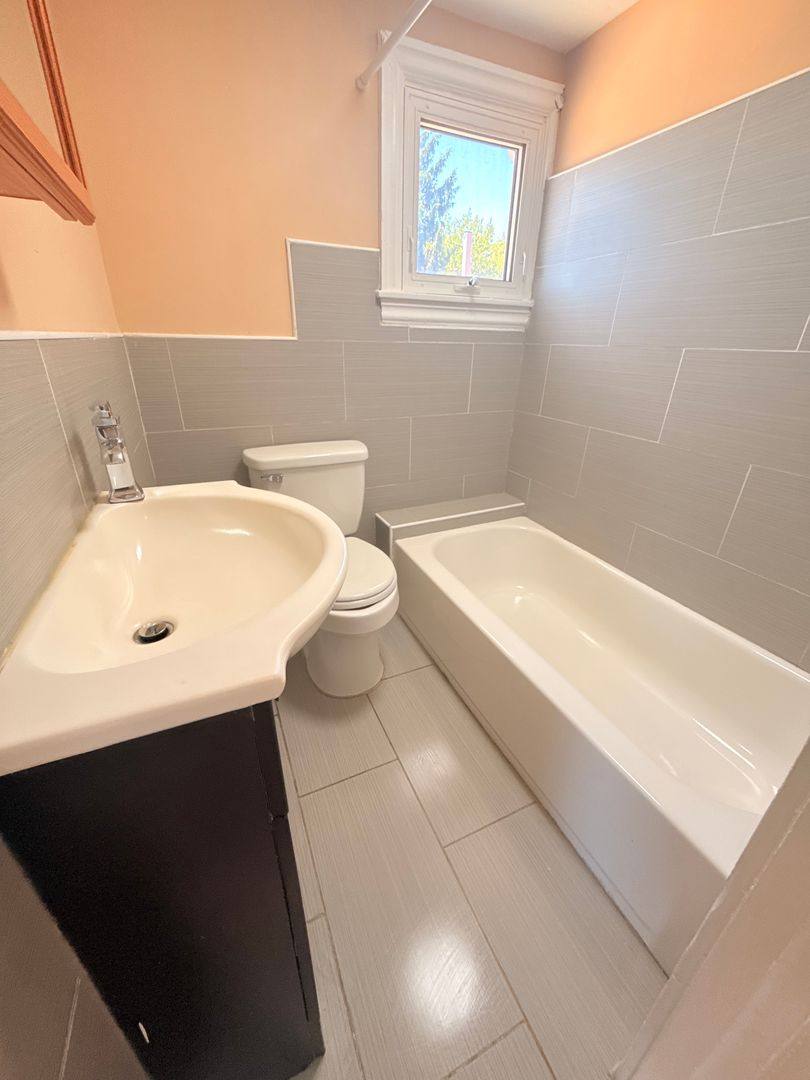 Apartment for rent at 384 E High St, Pottstown, PA 19464
