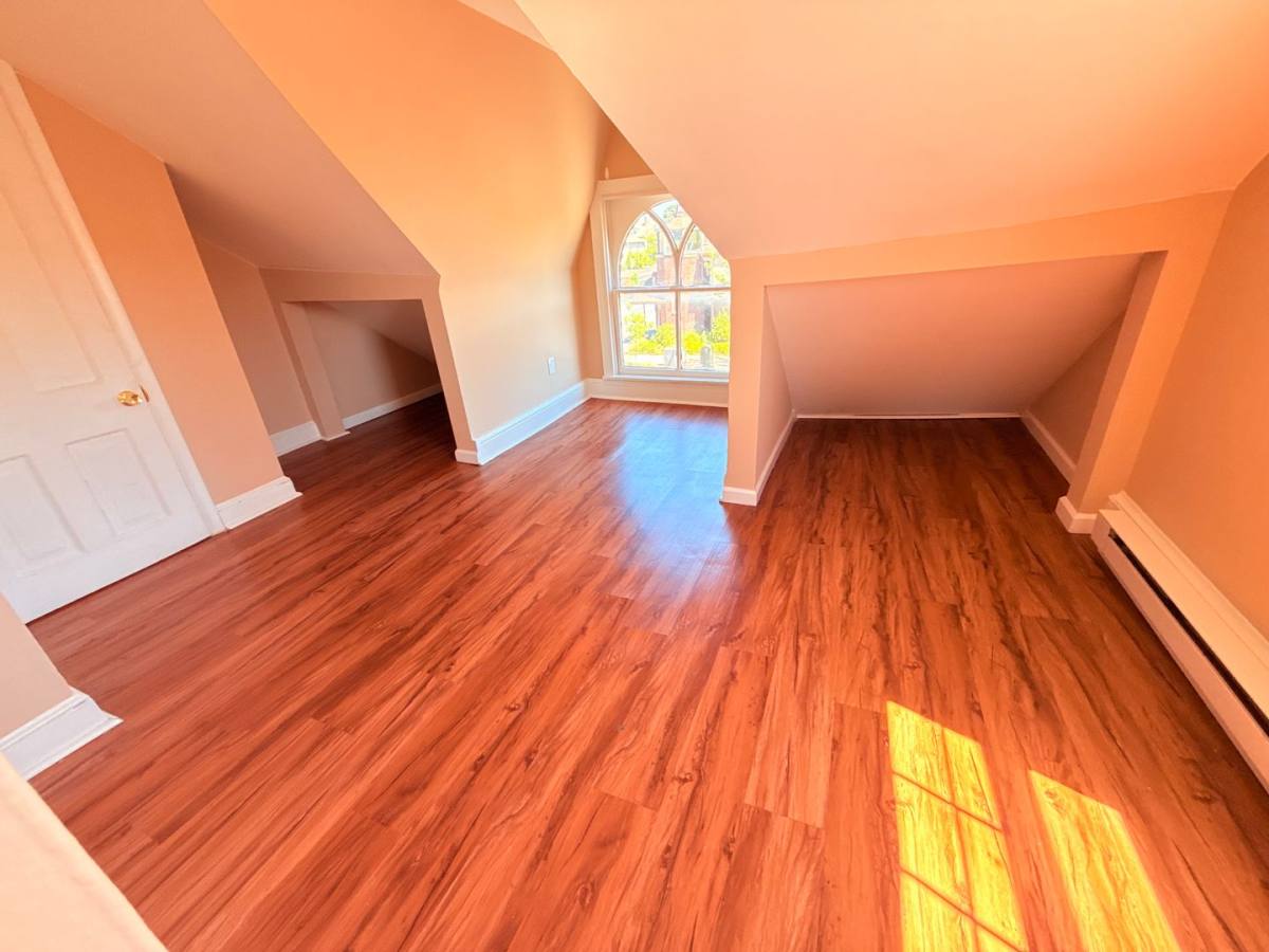 Apartment for rent at 384 E High St, Pottstown, PA 19464