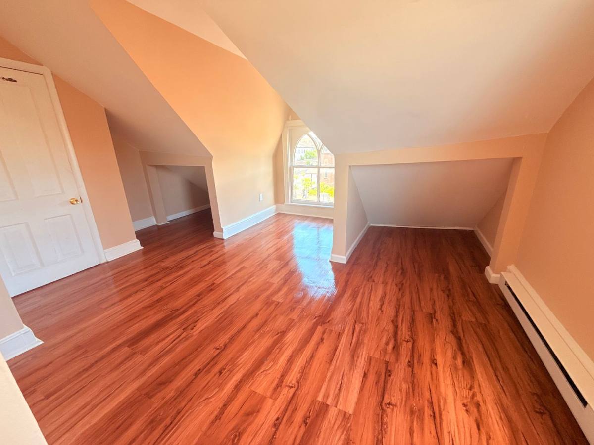 Apartment for rent at 384 E High St, Pottstown, PA 19464