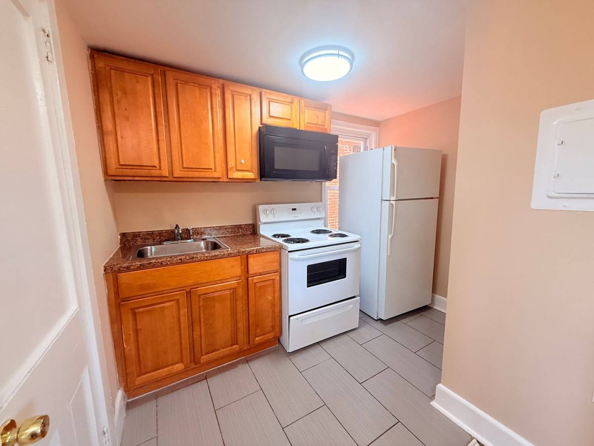Apartment for rent at 384 E High St, Pottstown, PA 19464