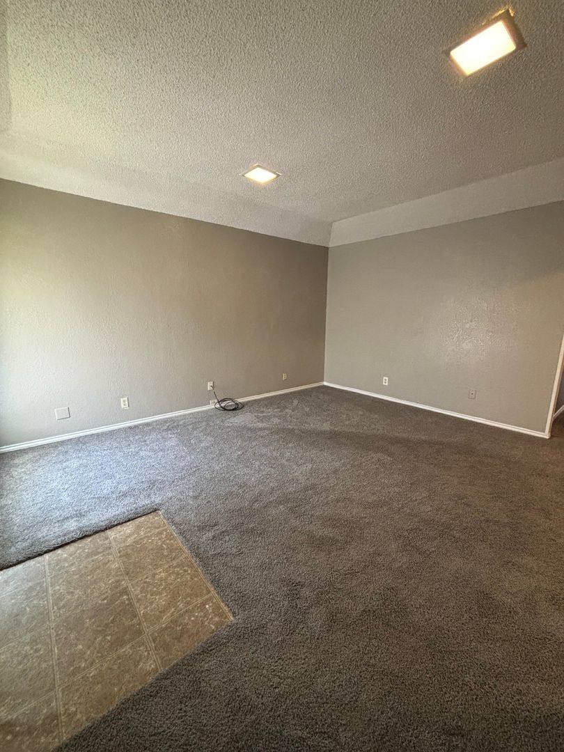 Apartment for rent at 6440 42 Woodbeach Dr, Fort Worth, TX 76133