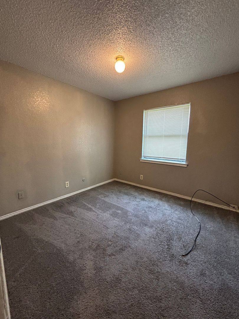 Apartment for rent at 6440 42 Woodbeach Dr, Fort Worth, TX 76133