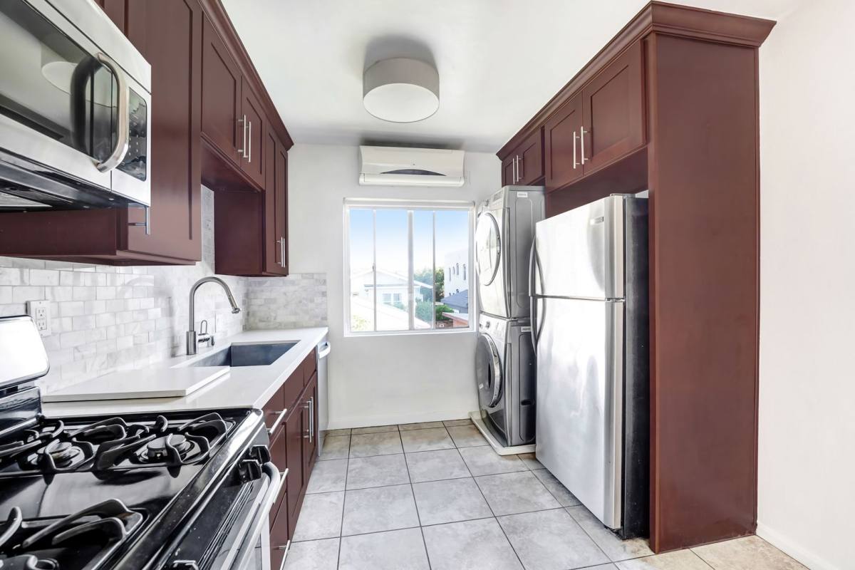 Apartment for rent at 706 N Rampart Blvd, Los Angeles, CA 90026