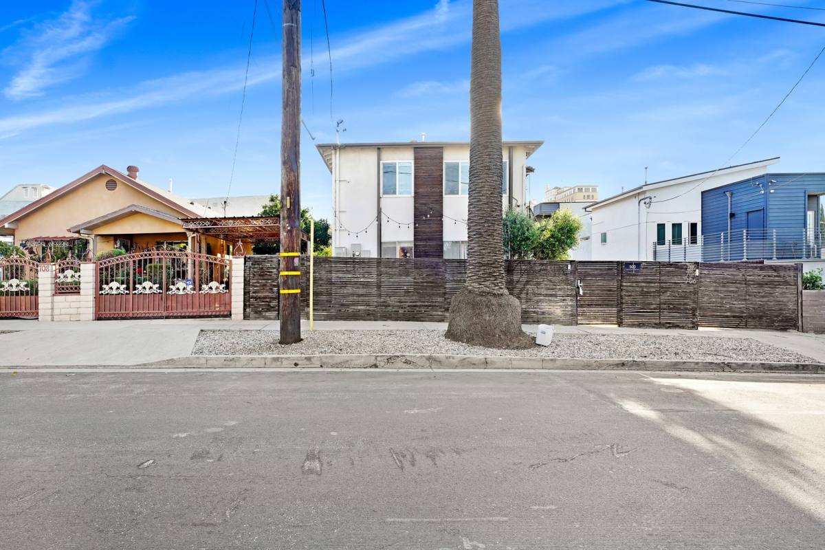 Apartment for rent at 706 N Rampart Blvd, Los Angeles, CA 90026