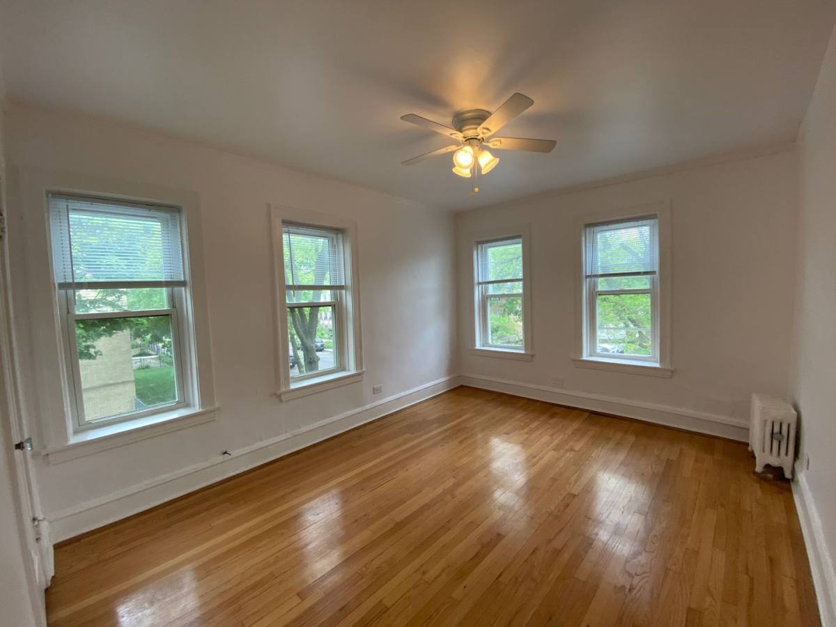Apartment for rent at 6301-05 N Washtenaw Ave, Chicago, IL 60659