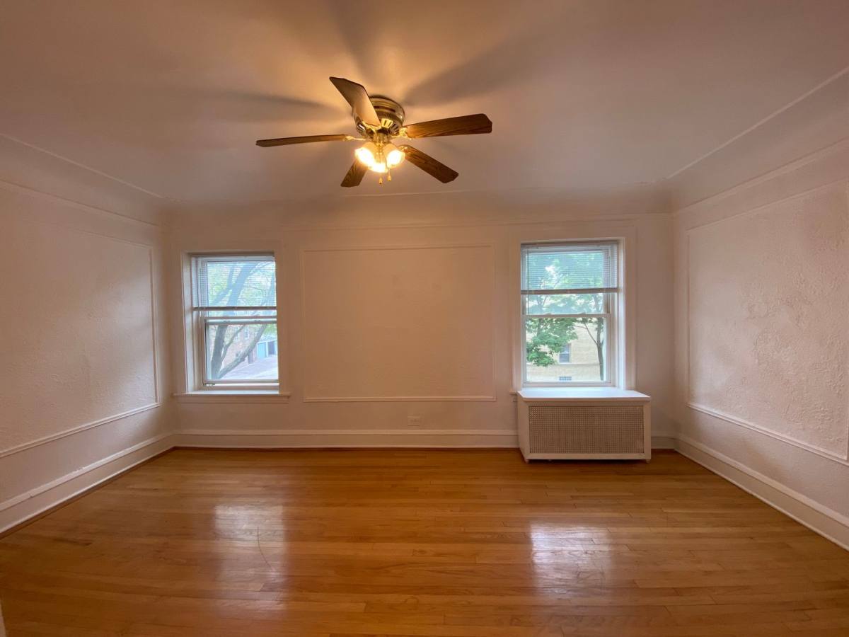 Apartment for rent at 6301-05 N Washtenaw Ave, Chicago, IL 60659