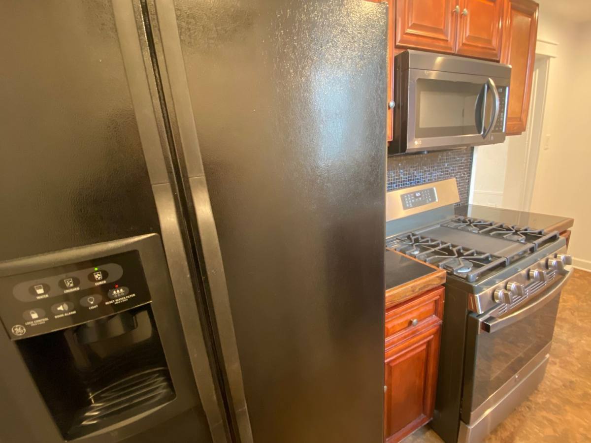 Apartment for rent at 6301-05 N Washtenaw Ave, Chicago, IL 60659