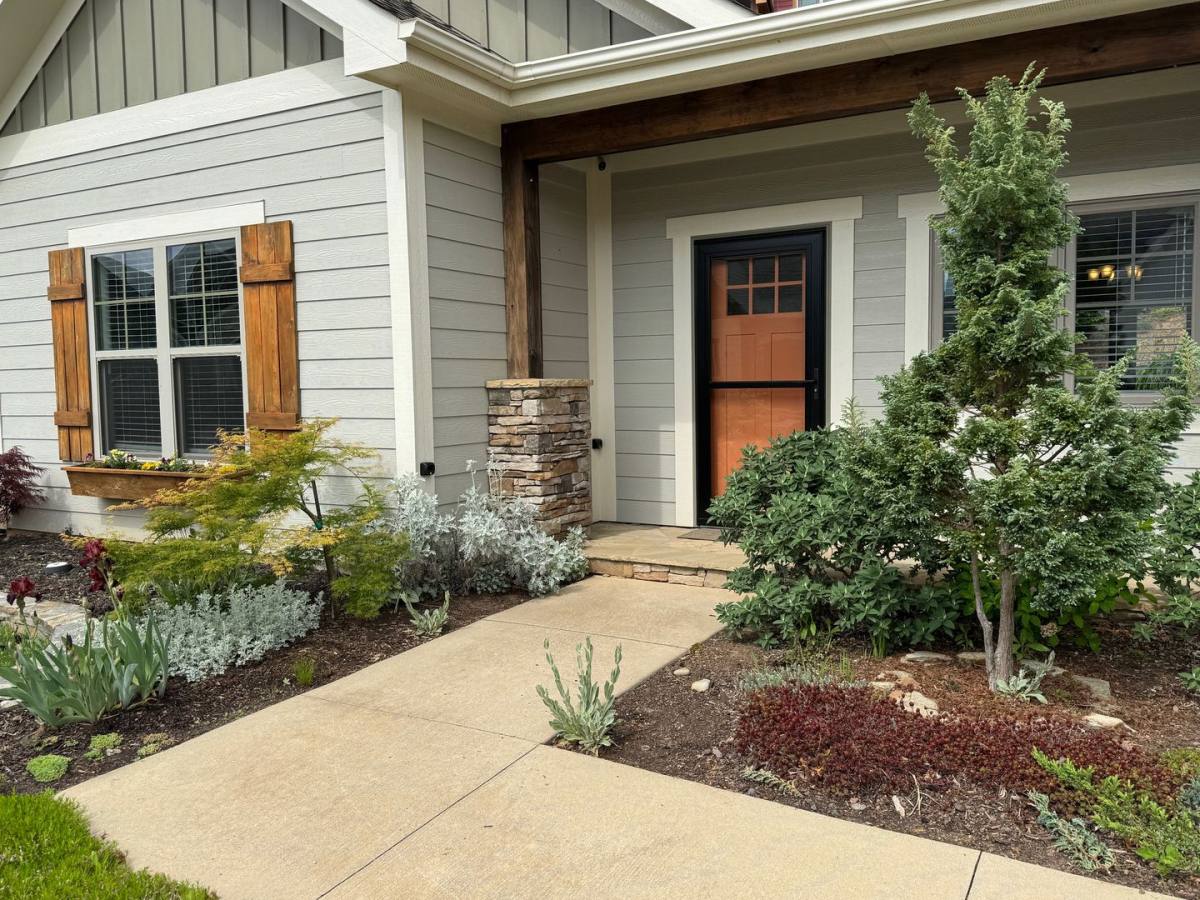 House for rent at 121 Chepstow Place, Black Mountain, NC 28711