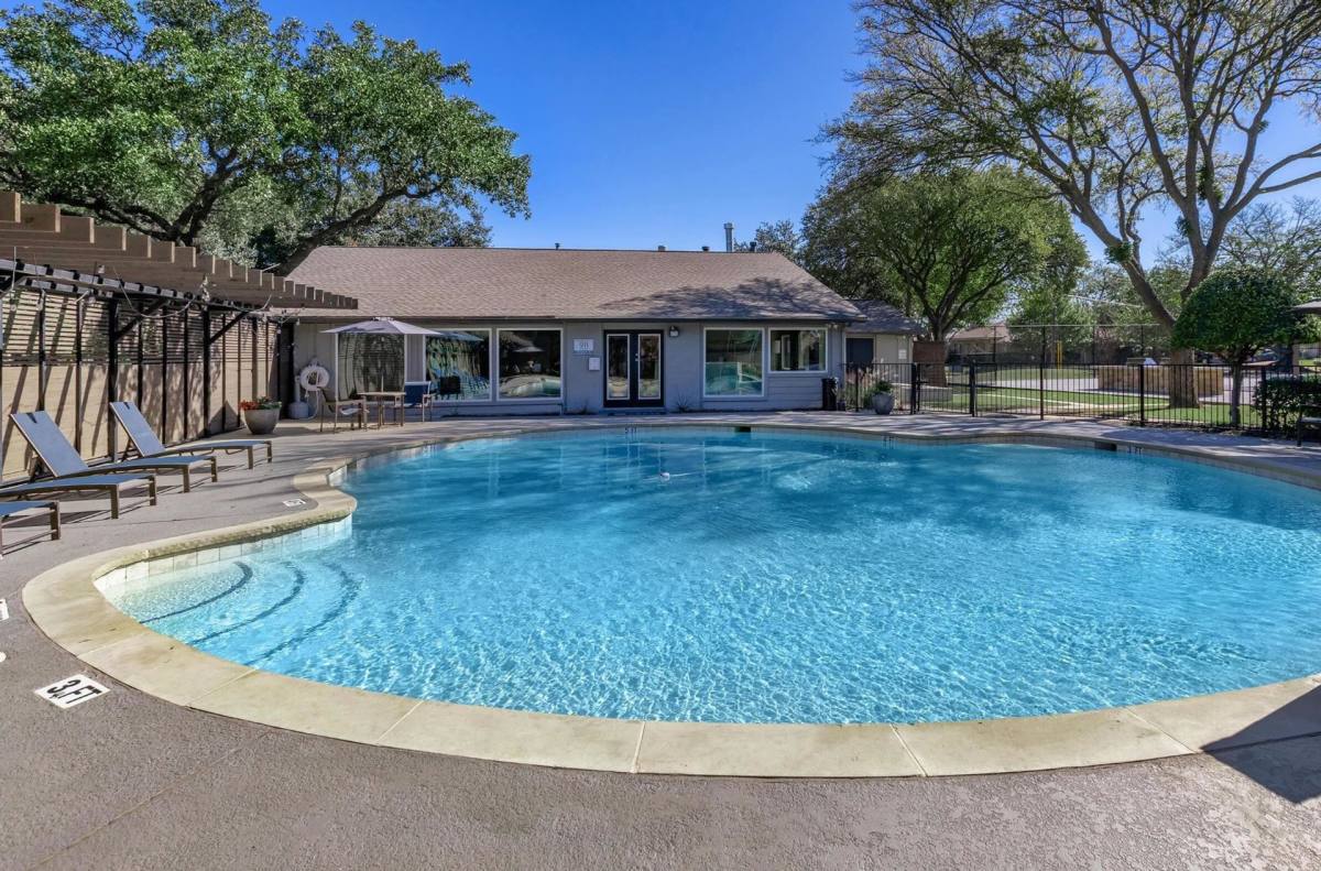 Apartment for rent at 900 Frances Way, Richardson, TX 75081