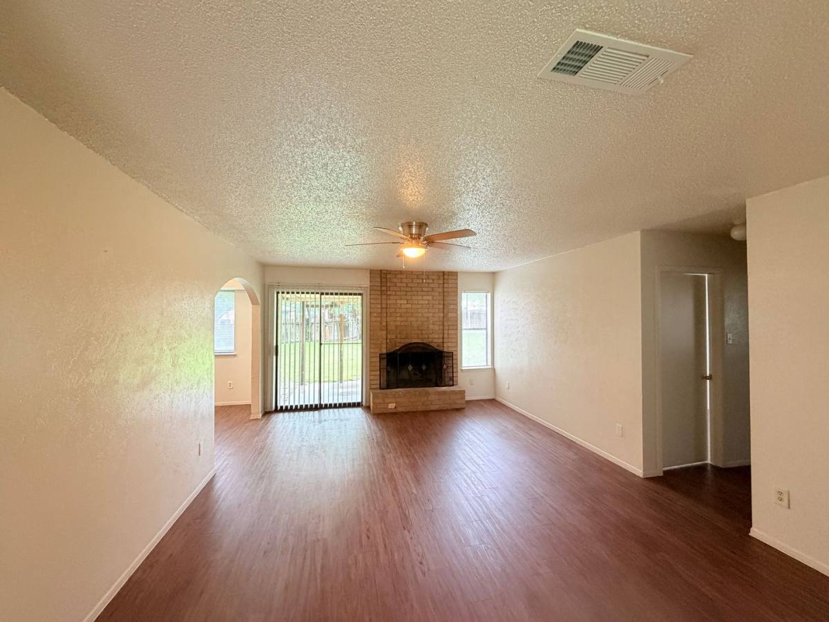 House for rent at 10904 Meadgreen Court, Austin, TX 78758