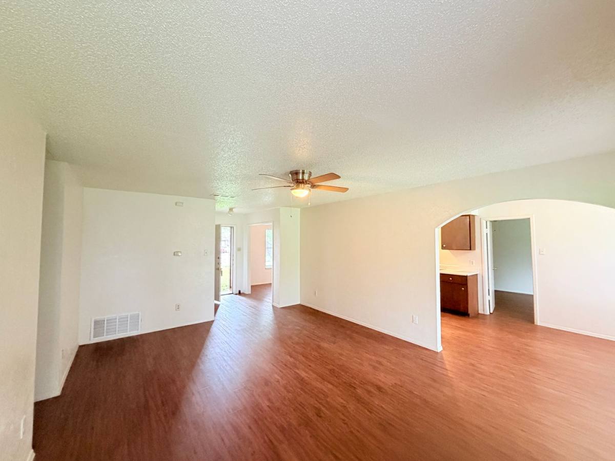 House for rent at 10904 Meadgreen Court, Austin, TX 78758