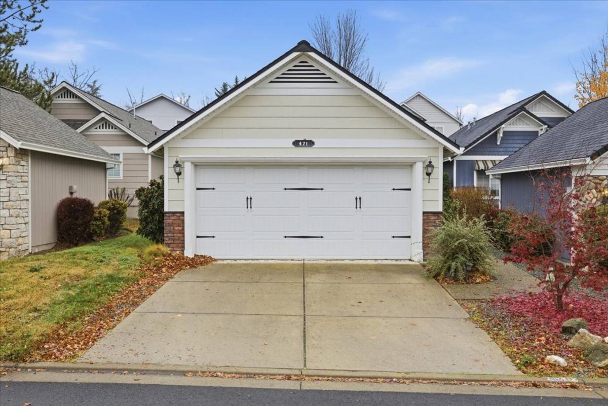 House for rent at 471 Scottsdale Circle, Medford, OR 97504