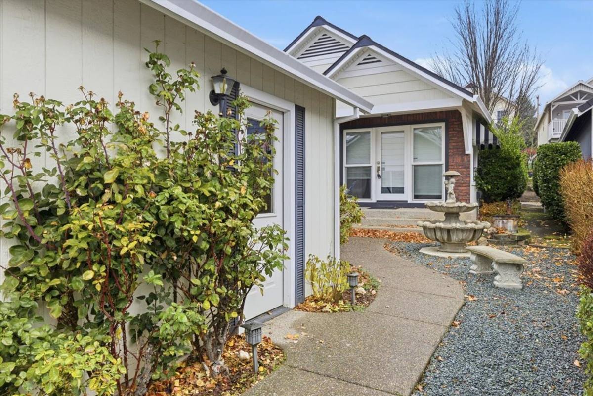 House for rent at 471 Scottsdale Circle, Medford, OR 97504