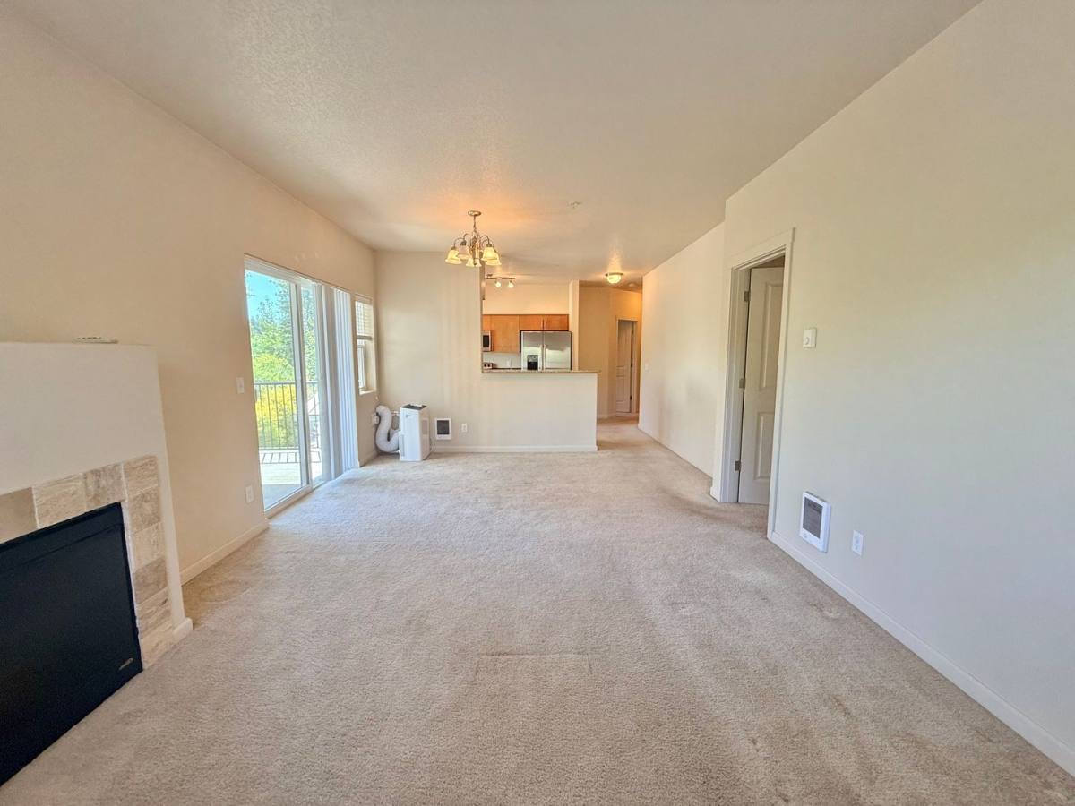 Condo for rent at 10834 NE Holly St #202, Beaverton, OR 97006