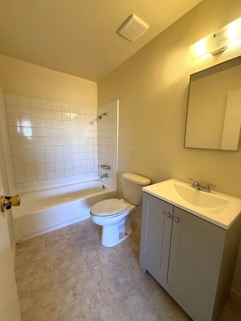 Apartment for rent at 1678 Scott Ave, El Centro, CA 92243